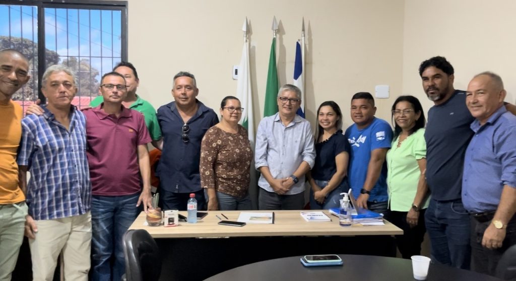 Em reunião com representantes da COOPTOUR, prefeito Eudes Barros apresenta projeto de recuperação no setor de Turismo