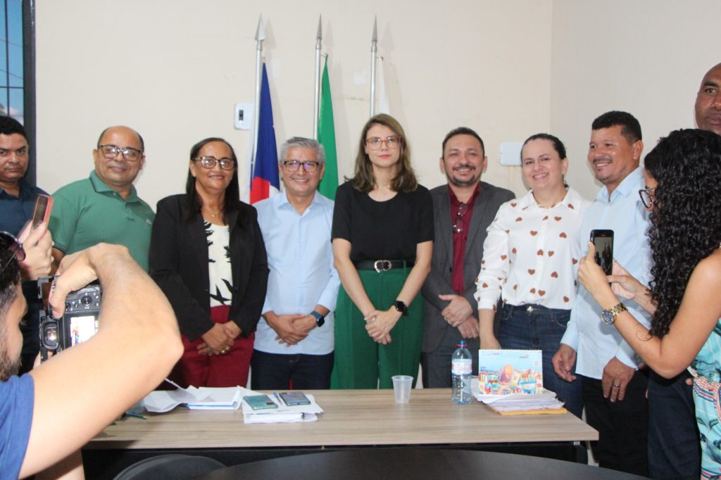 “Fortalecendo a Pesca em Raposa: Nova Secretária e Alianças Estratégicas Impulsionam o Setor” e apoio do vereador Magno e Andréa da Colônia
