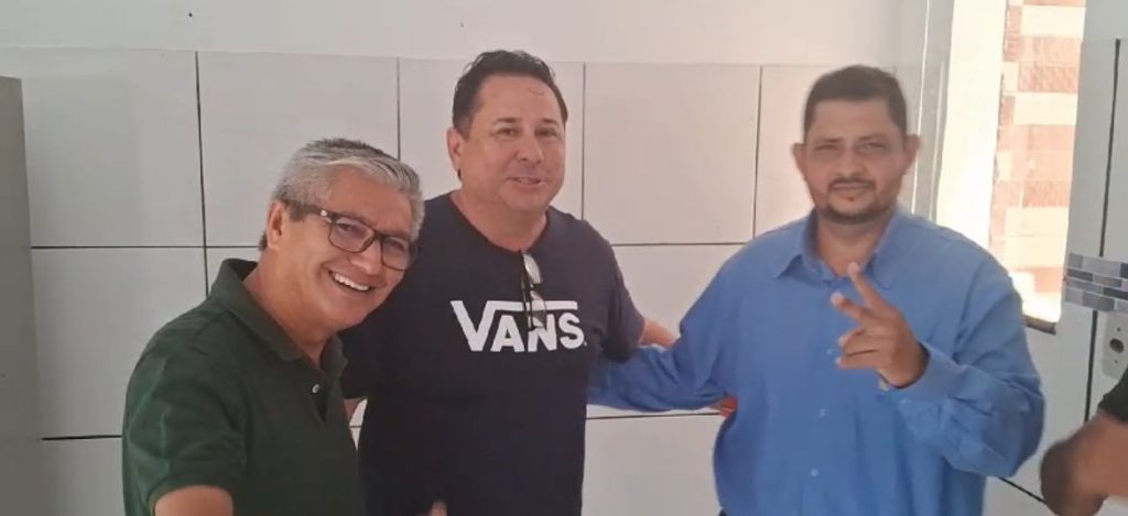 O vereador Laurivan Uchôa rompe com a família Laci e apoia a reeleição do atual Prefeito Eudes Barros