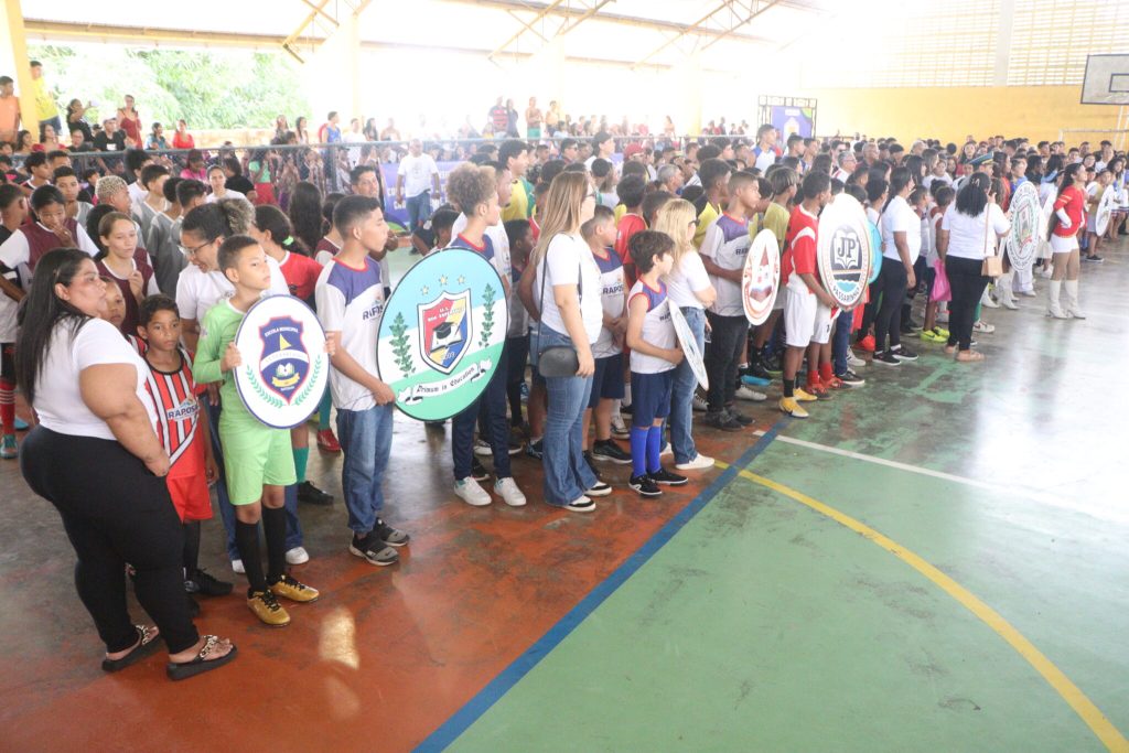 Final dos Jogos Escolares Raposenses 2025 reúne estudantes e lota quadra da Unidade Boa Esperança